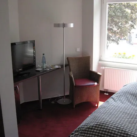Отель Restaurant Eifeler Hof Майен